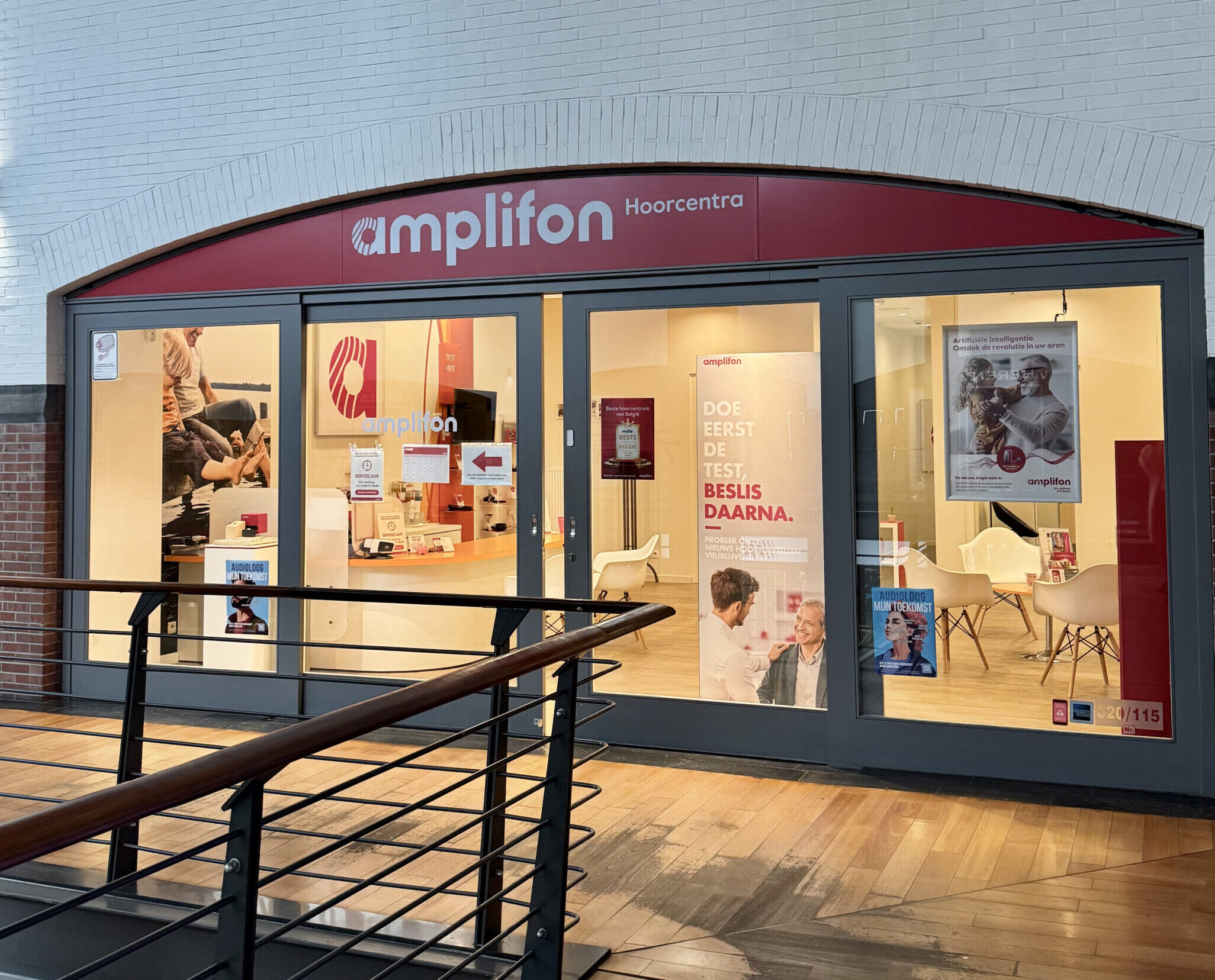 Voorzijde van de Amplifon in Shopping Den Tir in Antwerpen